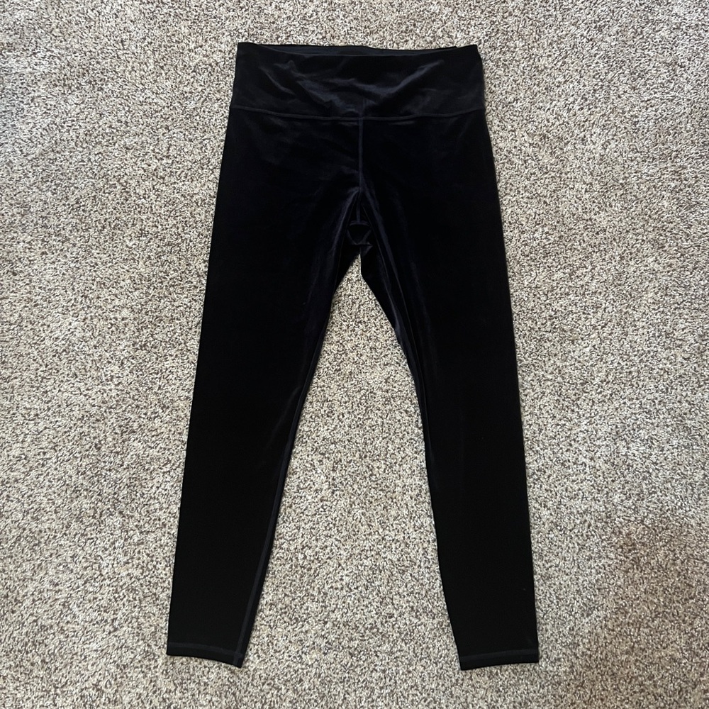Athleta Women’s Black Elevation Velvet Tight Leggings
